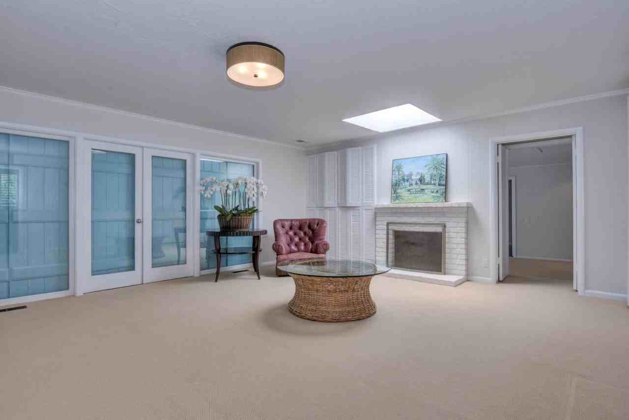 2125 Ward Way - Photo 3 of 15
