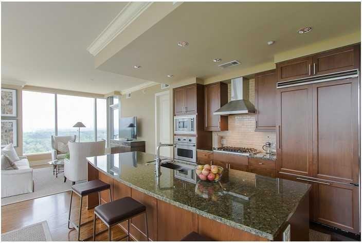 3630 Peachtree Rd #2207 - Photo 2 of 18