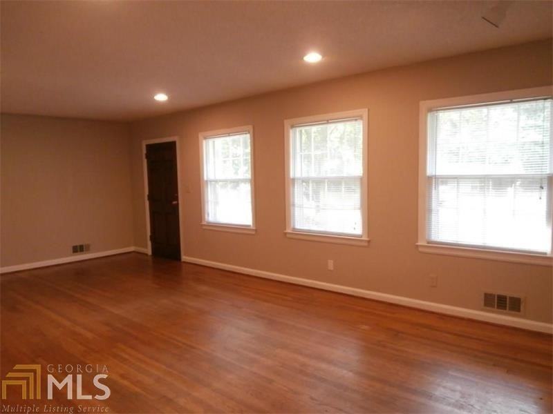 2613 Drew Valley Rd NE - Photo 2 of 15