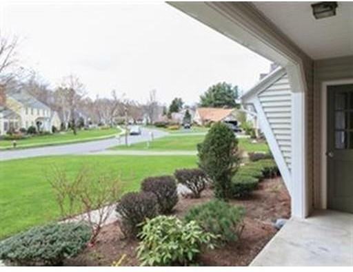 35 Twin Hills Dr - Photo 3 of 21