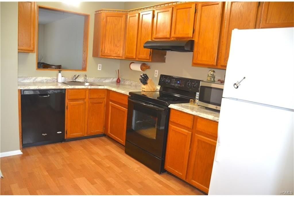 30 Clara Ct - Photo 2 of 15