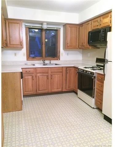 16 Kevin Dr #16 - Photo 2 of 13