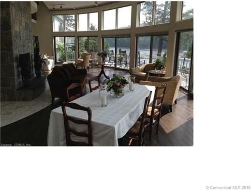 2 W Cove Rd - Photo 3 of 14