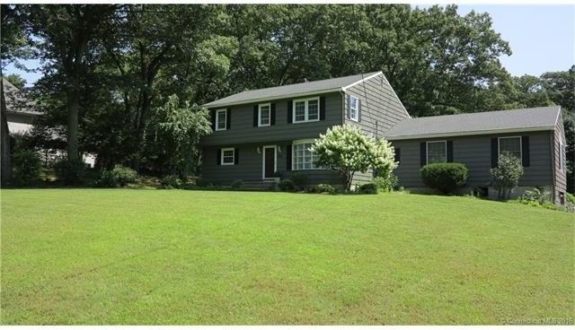 1064 Summit Rd - Photo 2 of 15