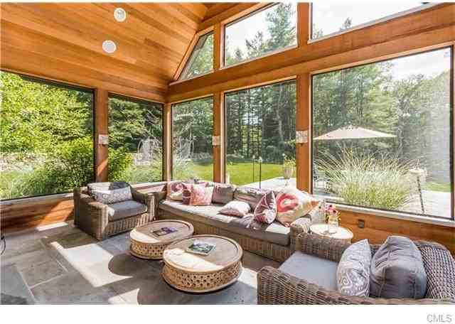 87 Marchant Rd - Photo 2 of 23