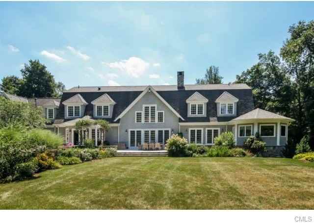 4 Longwood Dr - Photo 2 of 25