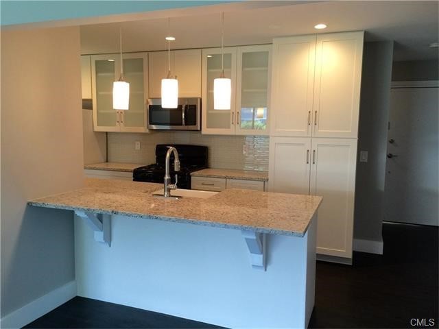 33 Lawson Ln #33 - Photo 2 of 21