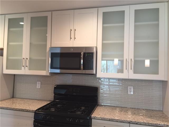 33 Lawson Ln #33 - Photo 3 of 21