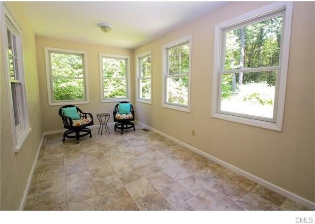 65 Tolstoy Ln - Photo 2 of 23