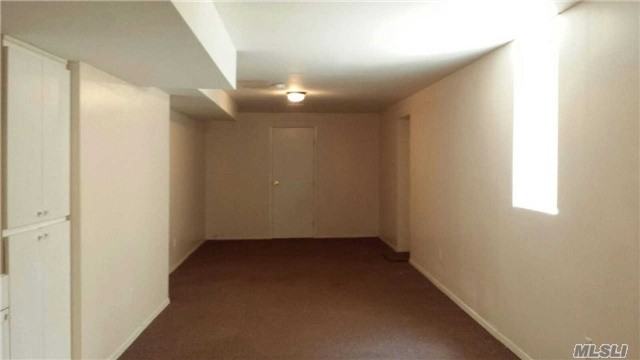 4 Canterbury Ct - Photo 3 of 6