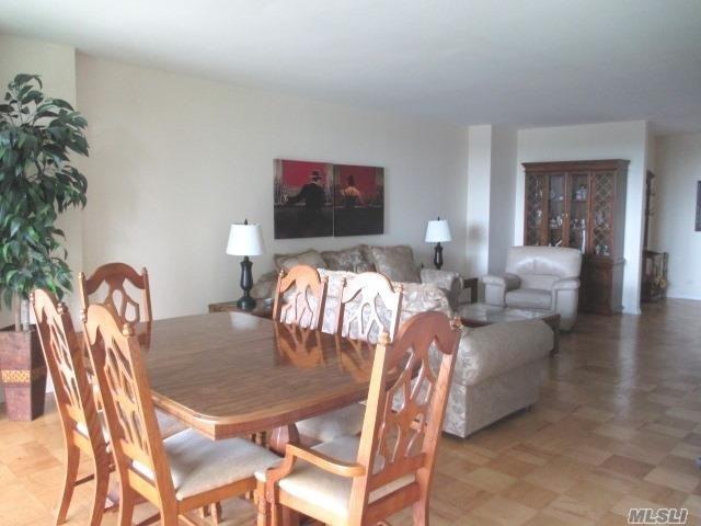 27110 Grand Central Pkwy - Photo 2 of 10