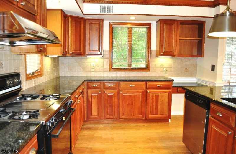 73 Perrine Pike - Photo 2 of 25