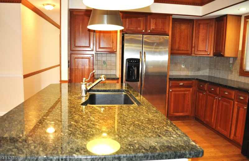 73 Perrine Pike - Photo 3 of 25