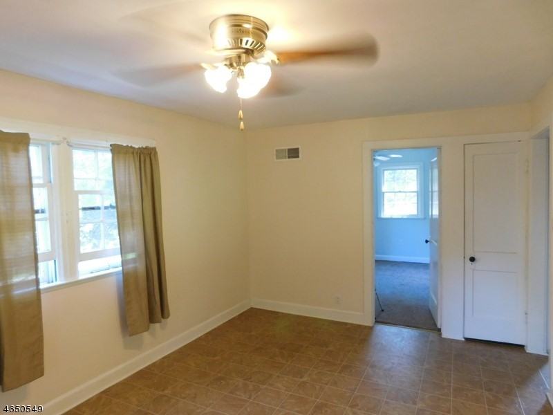 6 Pond View Ln - Photo 3 of 12