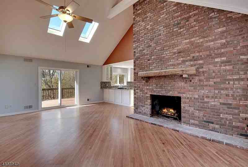 1 Lightfield Rd - Photo 2 of 4