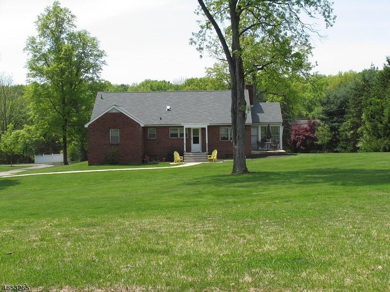 312 Miller Ave - Photo 2 of 5