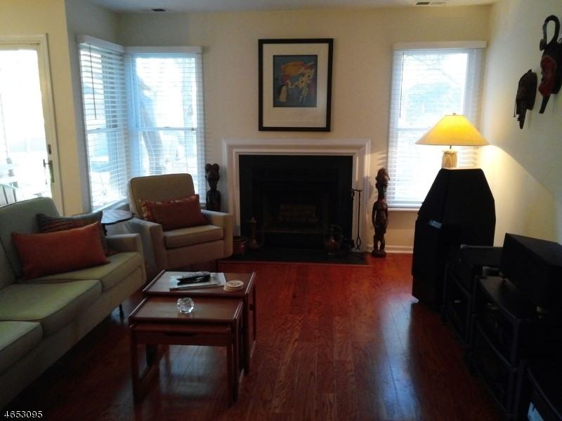 12 Cambridge Rd #12 - Photo 3 of 14