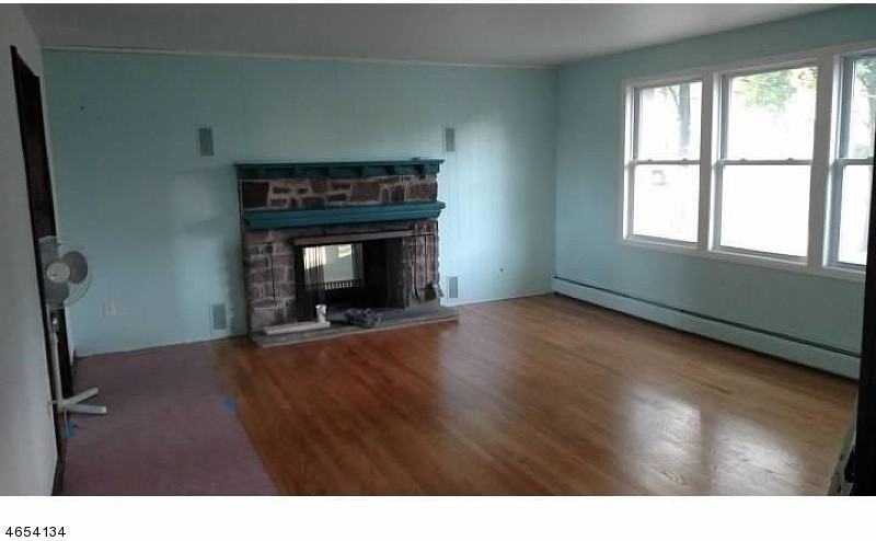 18 McEntee Rd - Photo 2 of 16