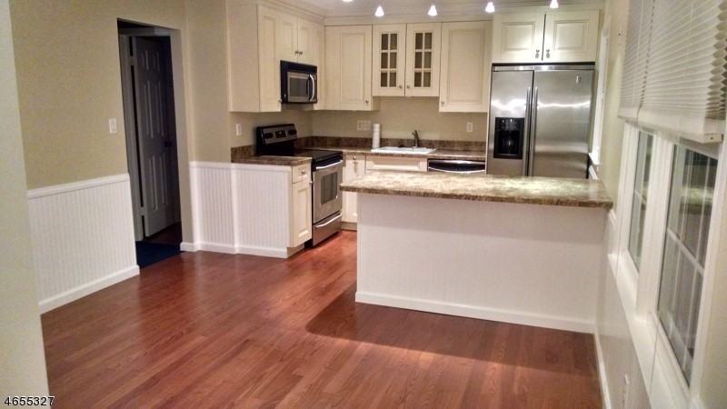 604 Marlborough Common - Photo 3 of 12