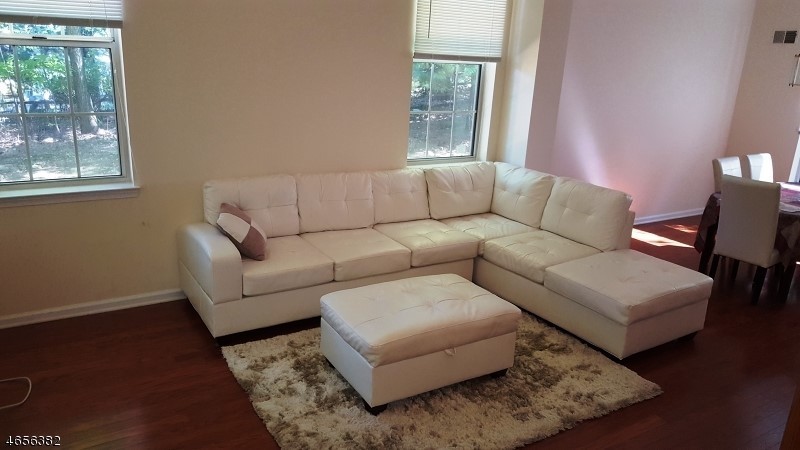 10 Bridalwood Ct - Photo 2 of 5
