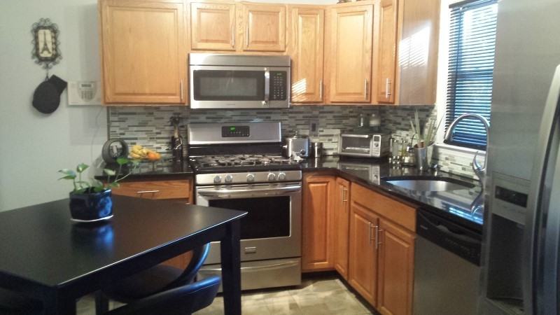 312 Hoe Ave - Photo 3 of 18