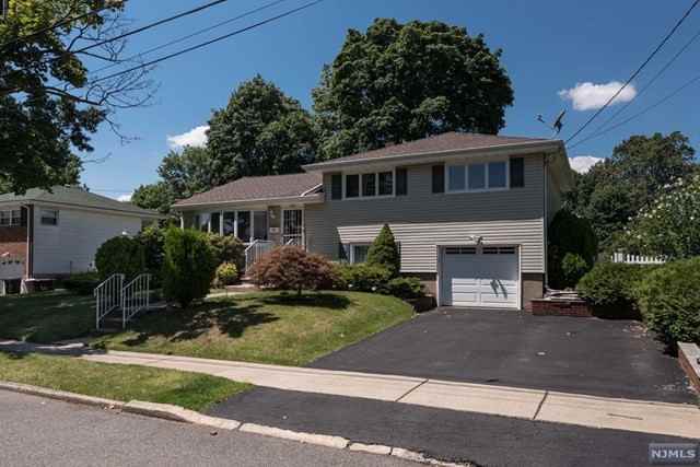 160 Summit Ave - Photo 3 of 19