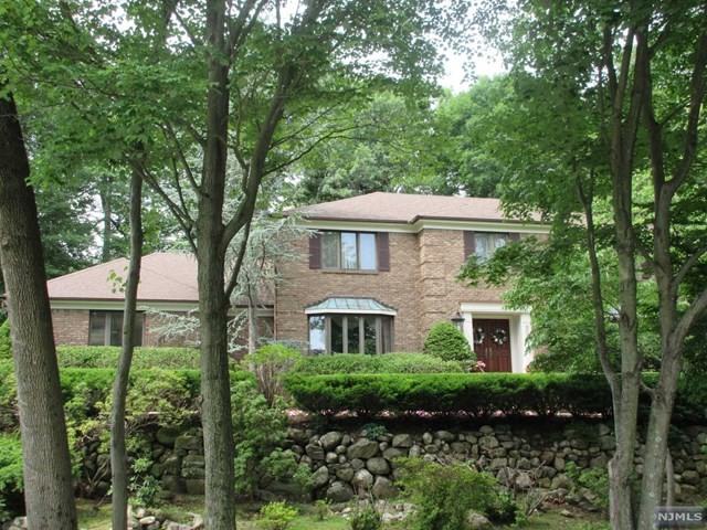 802 Sussex Rd - Photo 3 of 24