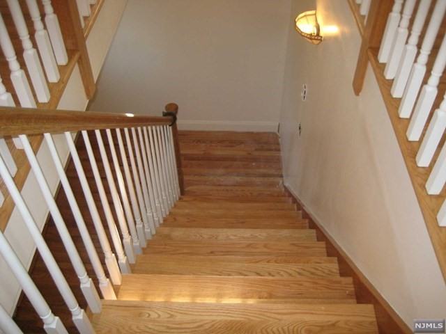 365 Franklin Ave - Photo 3 of 18