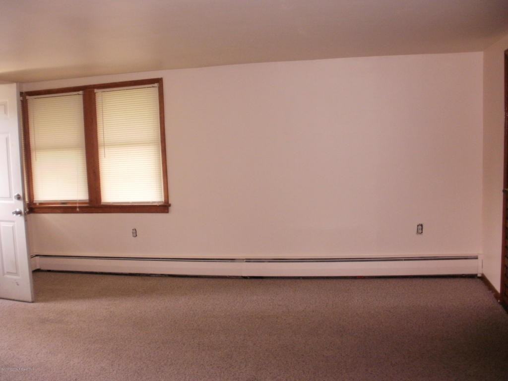 1117 Florence Ave - Photo 2 of 8