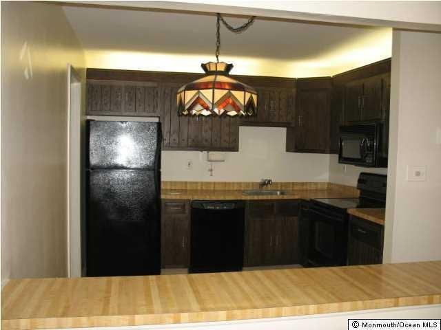 136 Amberly Dr #A - Photo 3 of 10