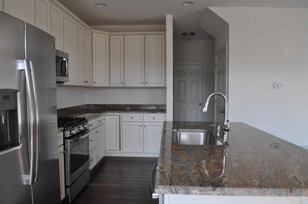 51 Autumn Ln - Photo 3 of 20