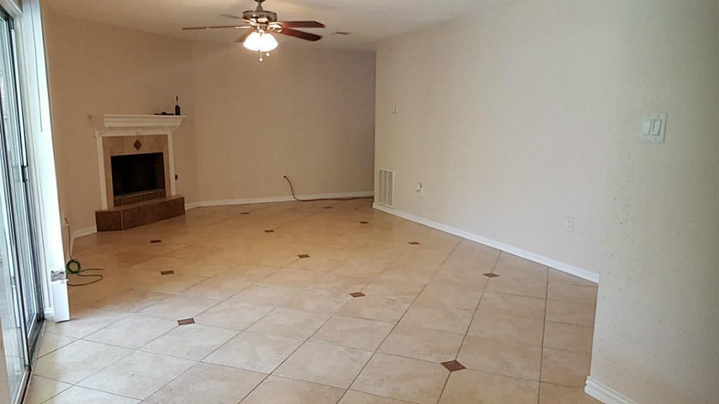 6915 Soledad Dr - Photo 2 of 16