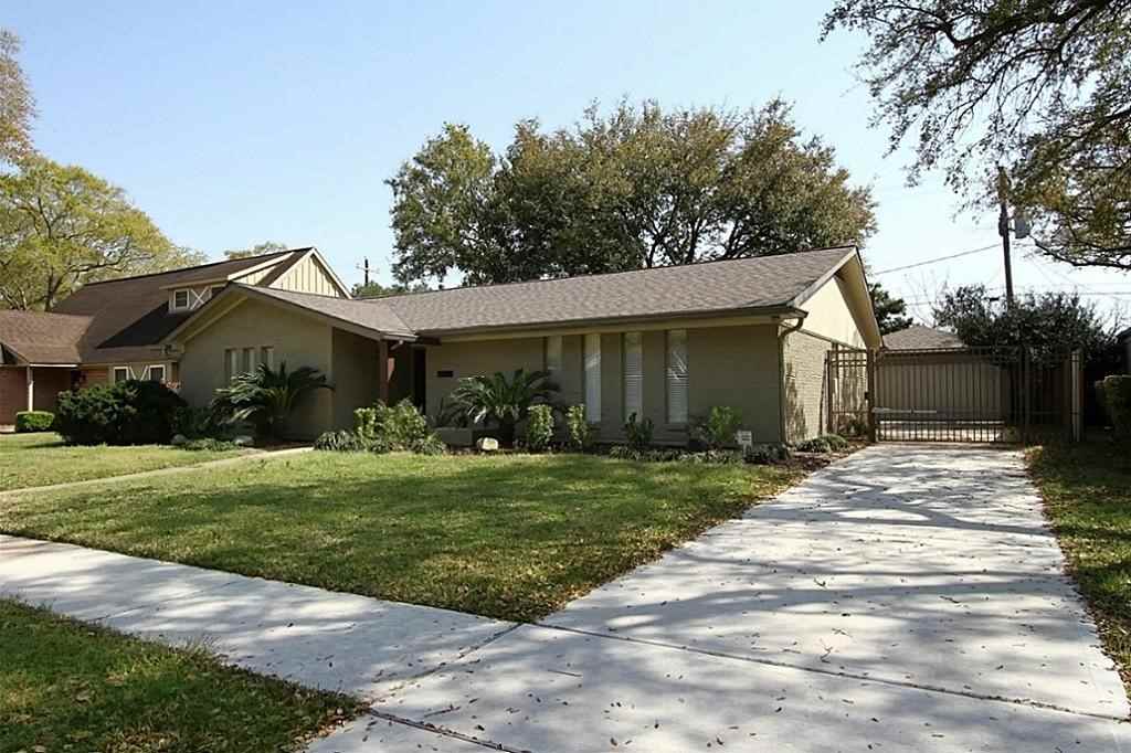 5827 Yarwell Dr - Photo 2 of 32