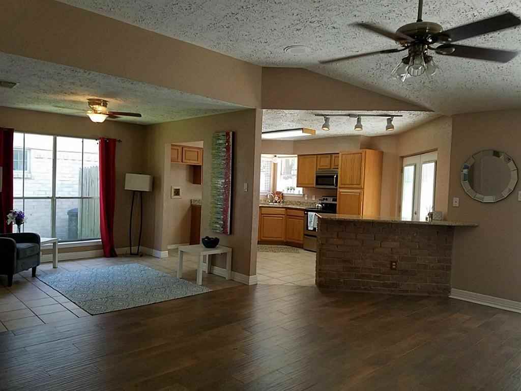 2903 Tarpon Dr - Photo 2 of 15