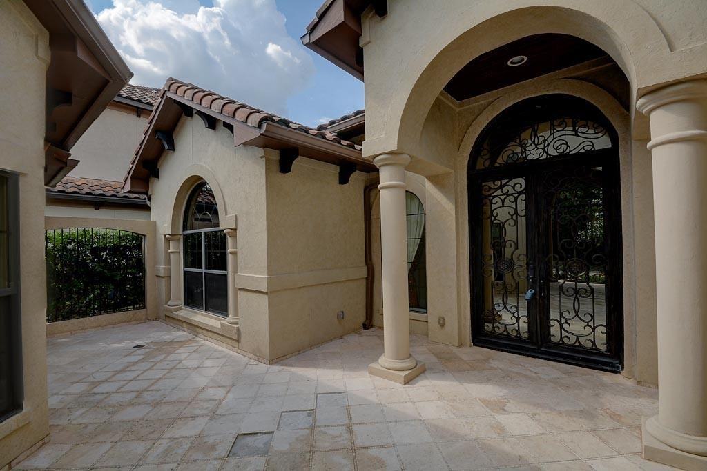 40 Golden Scroll Cir - Photo 3 of 32