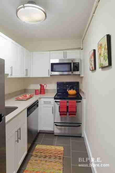 1440 Beacon St #302 - Photo 2 of 8