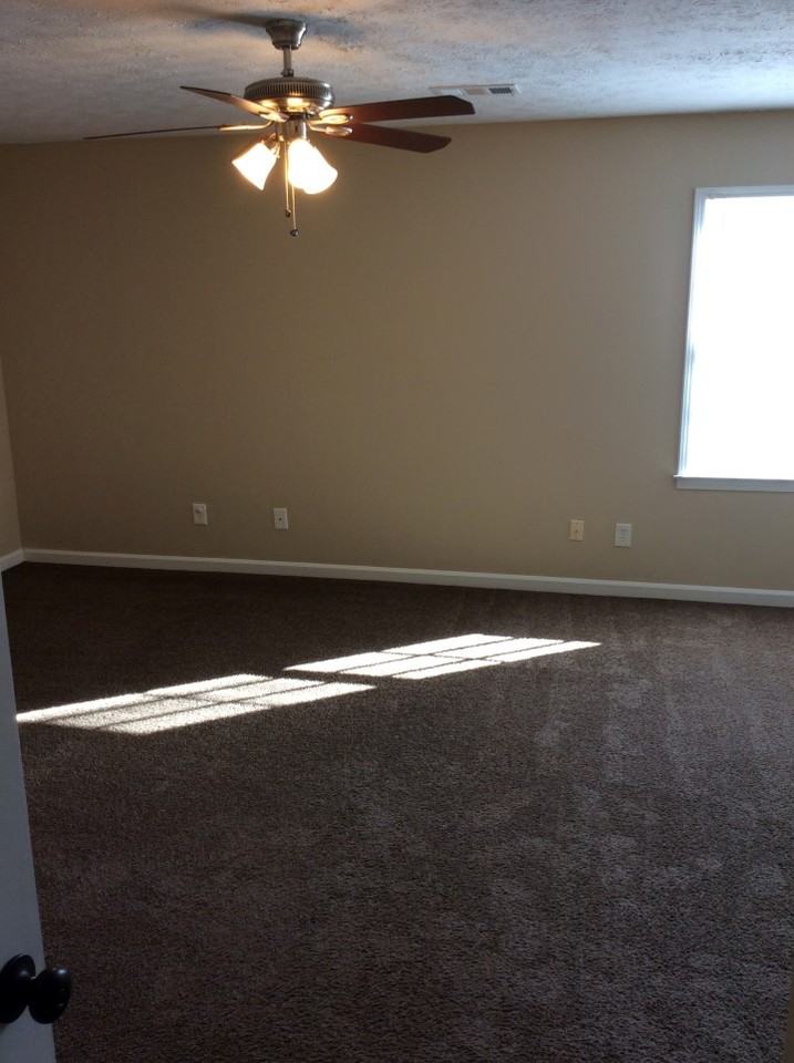 1318 Temple Johnson Rd - Photo 3 of 7