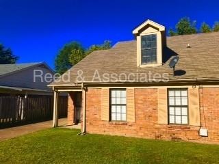 3425 S Mendenhall Rd - Photo 3 of 9