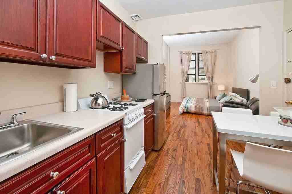 York Ave & E 82nd St #Apt C