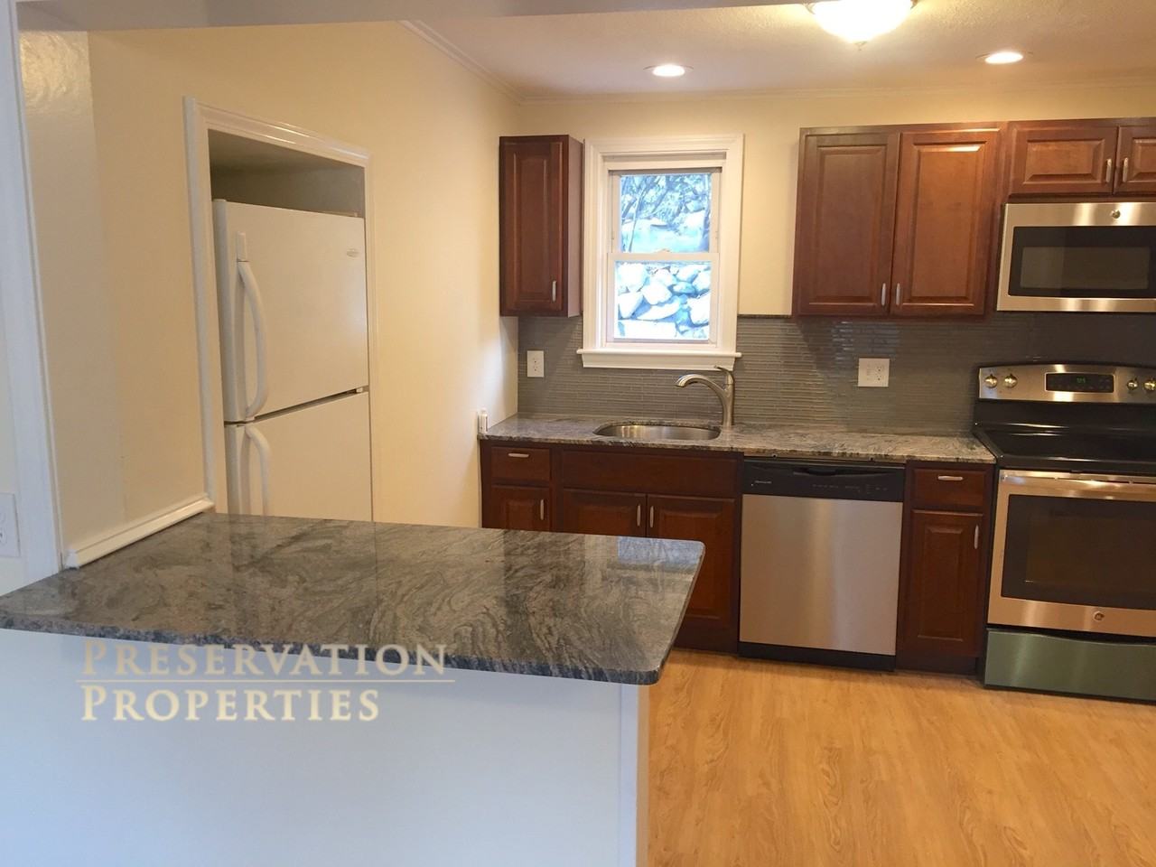 195 Weston Street - Photo 2 of 7