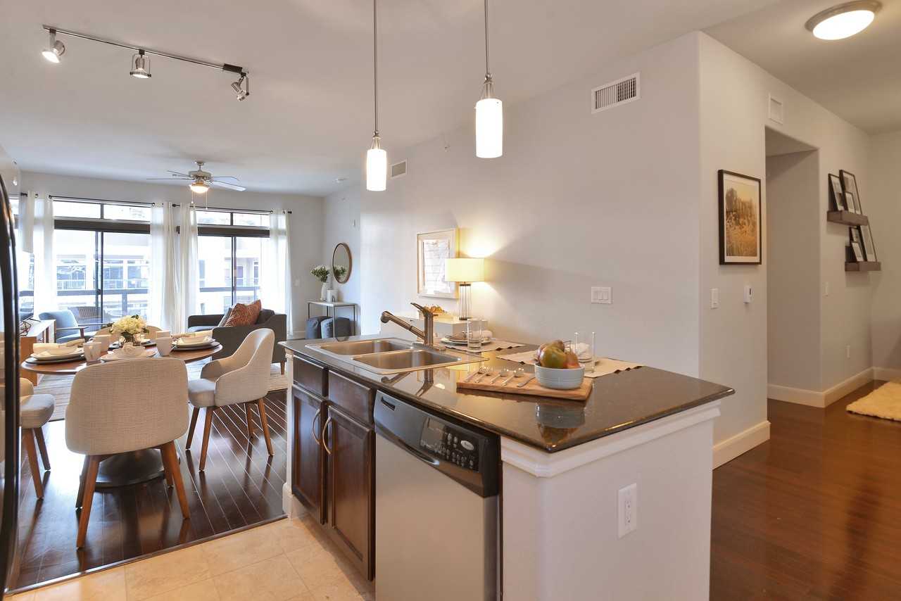 IMT Uptown Post Oak - Photo 3 of 50