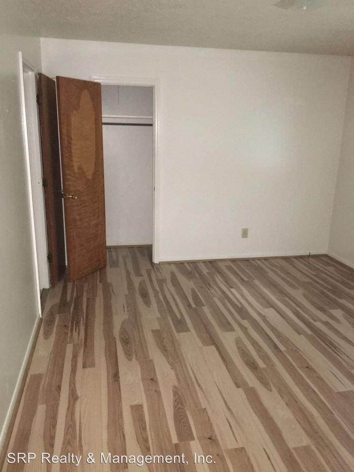 705 Lawson St - Photo 3 of 6