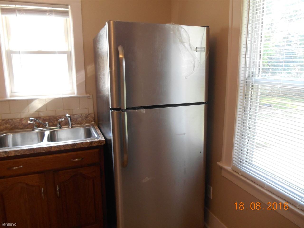 20841 Mendota Ave - Photo 2 of 6