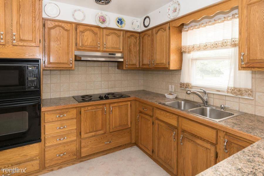 10716 Sudan St - Photo 3 of 10