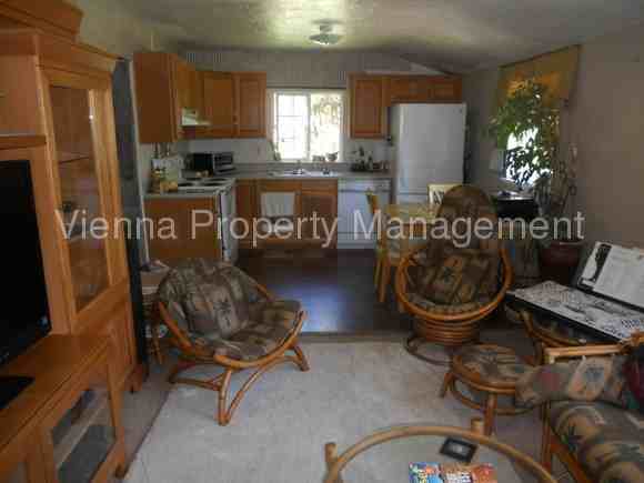 4076 Burnett Rd - Photo 2 of 33