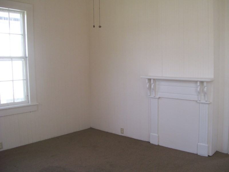 1003 Texas St - Photo 2 of 5