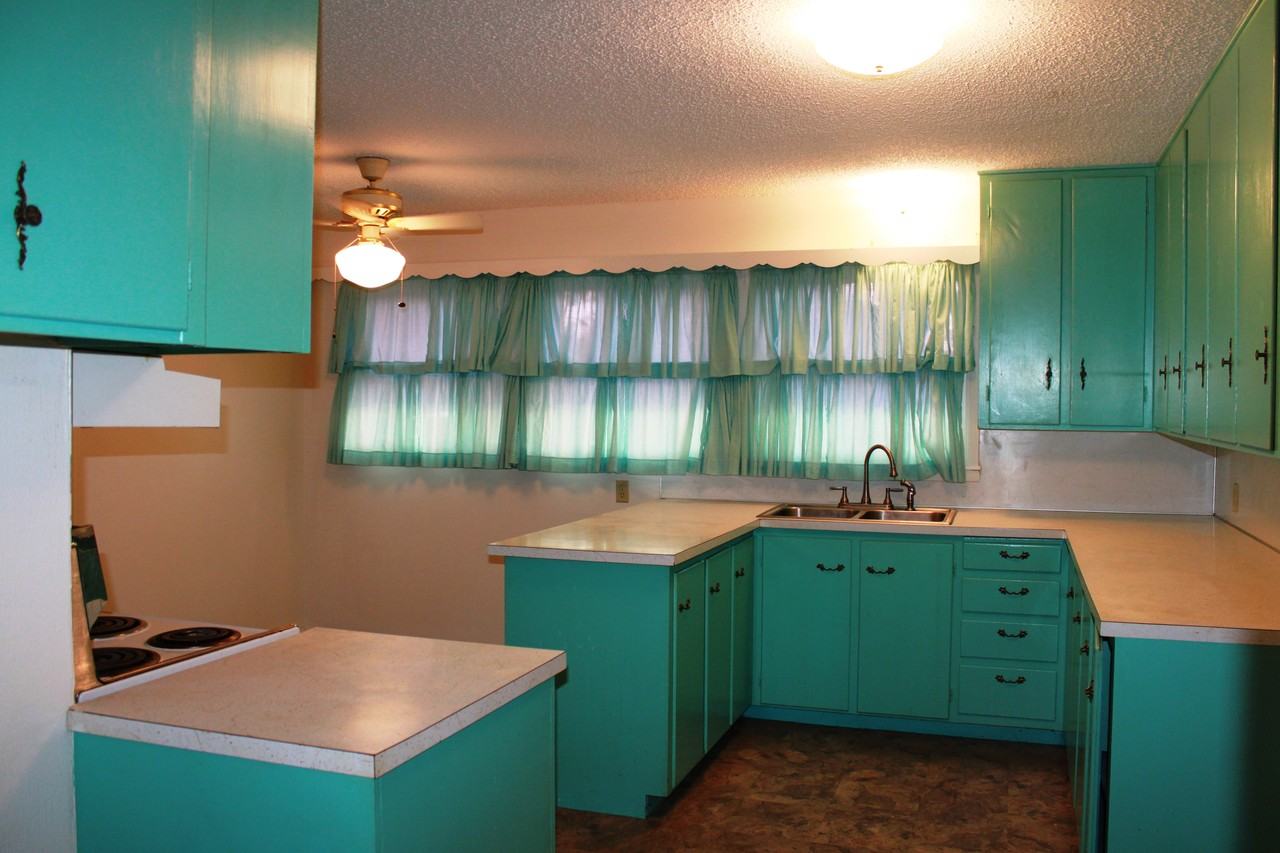 1117 Apache Dr - Photo 2 of 17