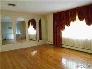 8 Lillian Dr - Photo 2 of 8