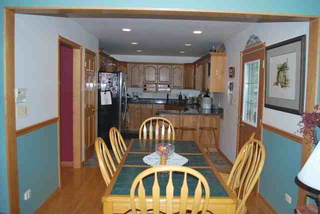 690 N 1st St - Photo 2 of 14