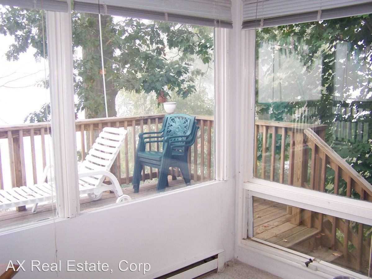 49 Lake St - Photo 2 of 10